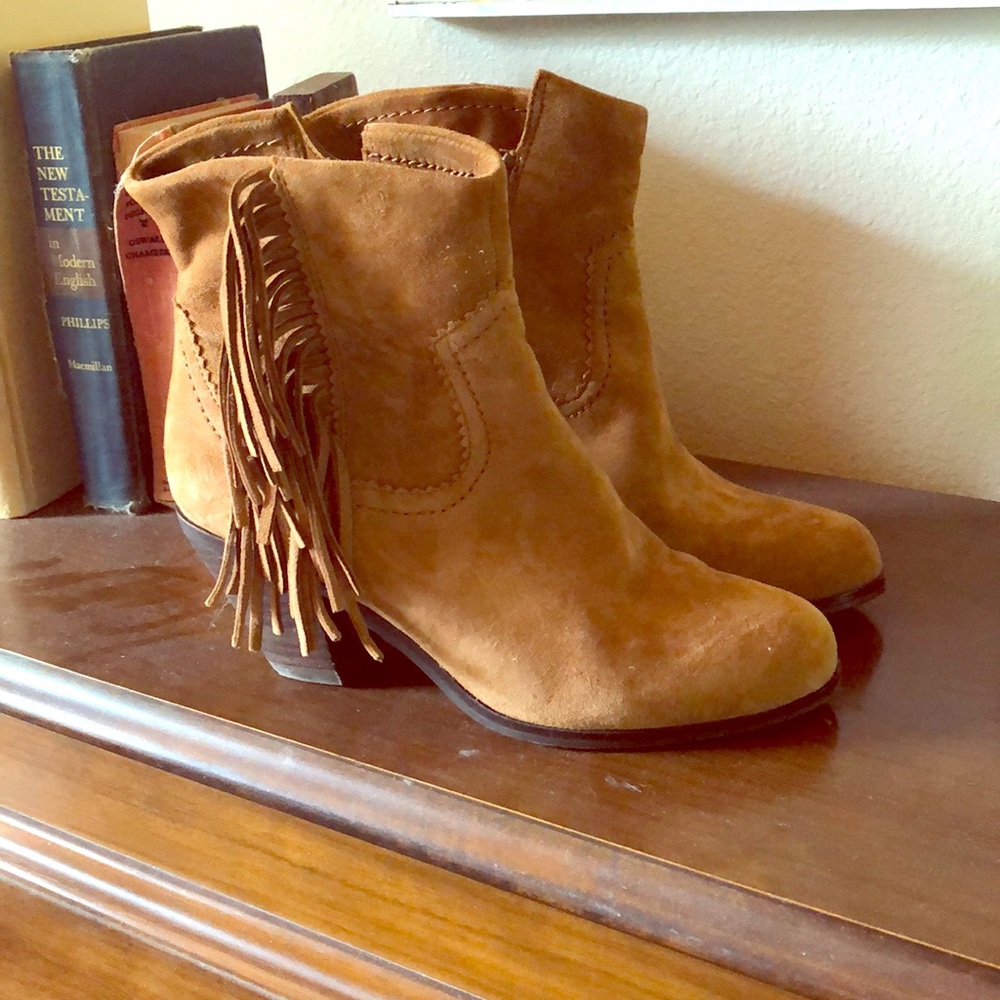Fringe boots